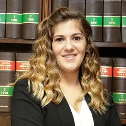 Laura Aranda Paz, abogada